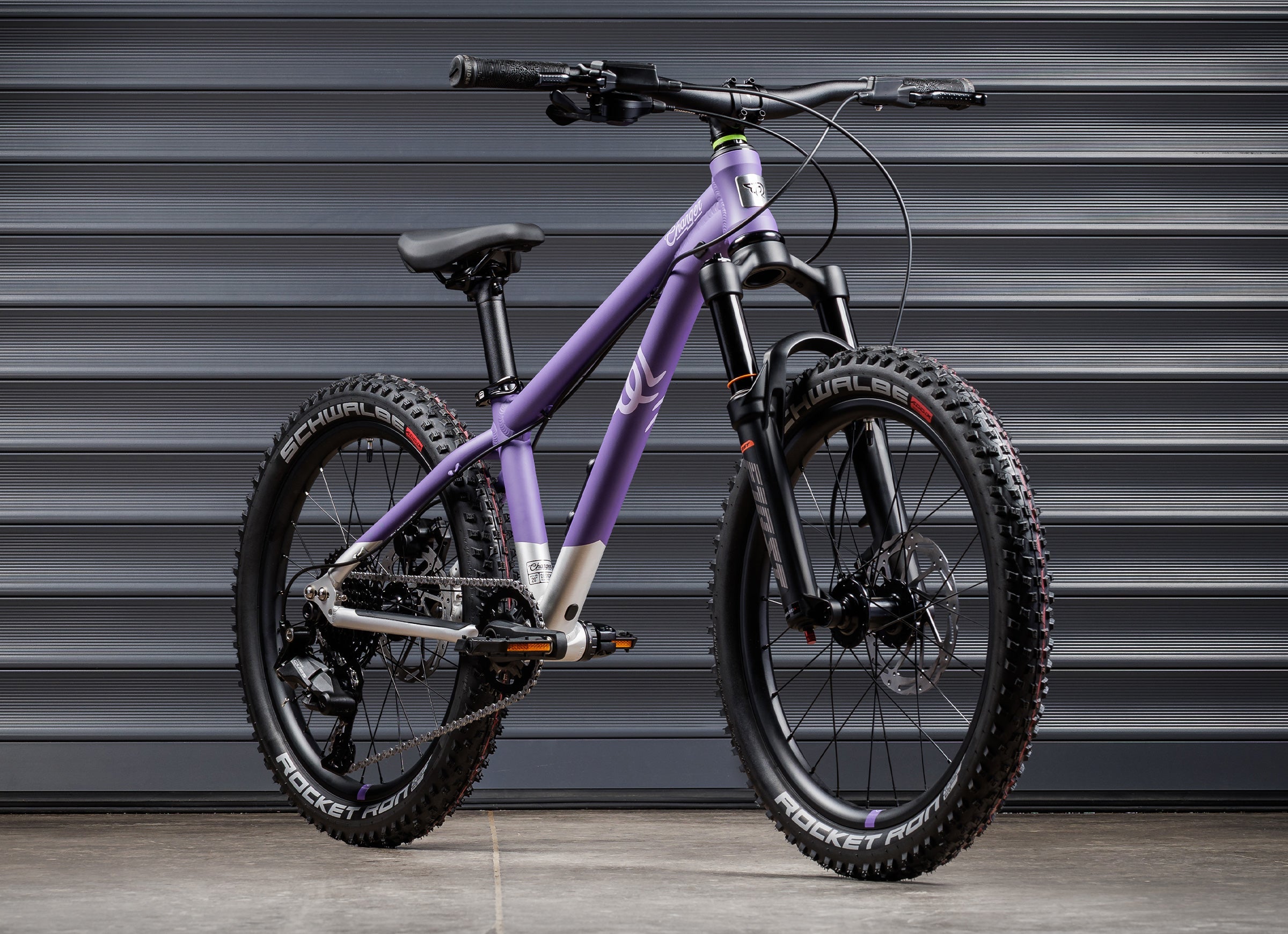 #color_electric-purple-brushed