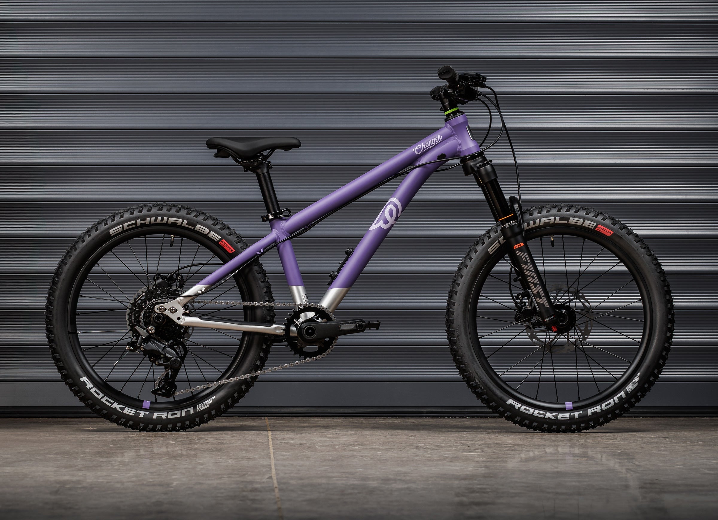 #color_electric-purple-brushed